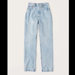 NWOT Abercrombie Curve Love 90s Ultra High Rise Straight Jeans - Size 34 / 18
